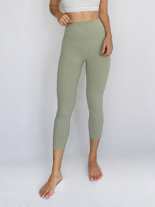 Cinch Legging- SAGE - Banana Fighter